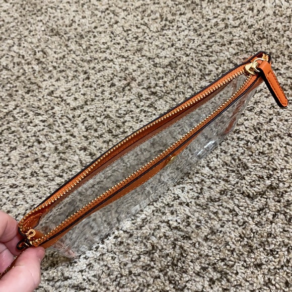 🧡NWOT Kate Landry clear game day wristlet🧡 10 x 7 in. - Picture 8 of 10